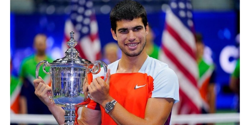 Carlos Alcaraz wins his first Grand Slam tournament at the US Open in 2022, making him the youngest man to hold the title in men’s tennis.