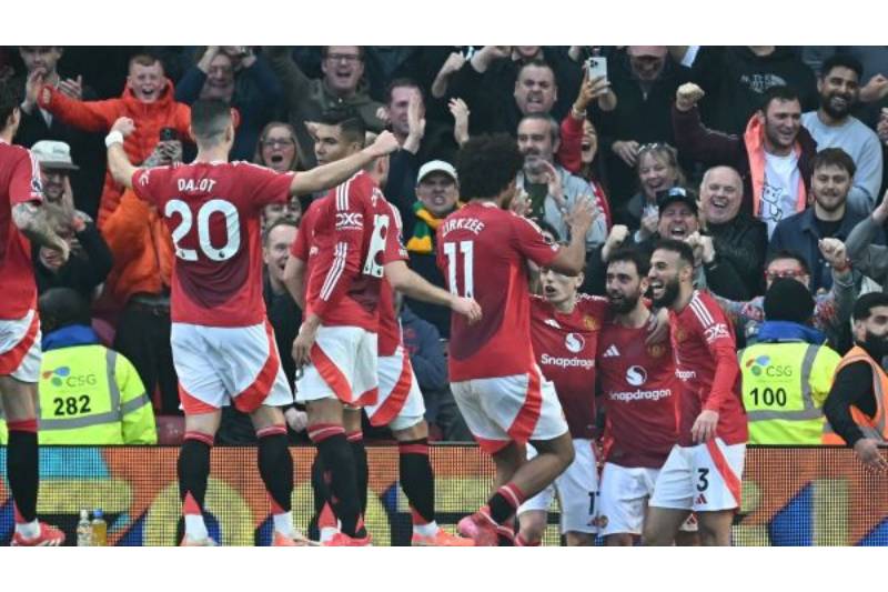 Manchester United Defeats Lyon